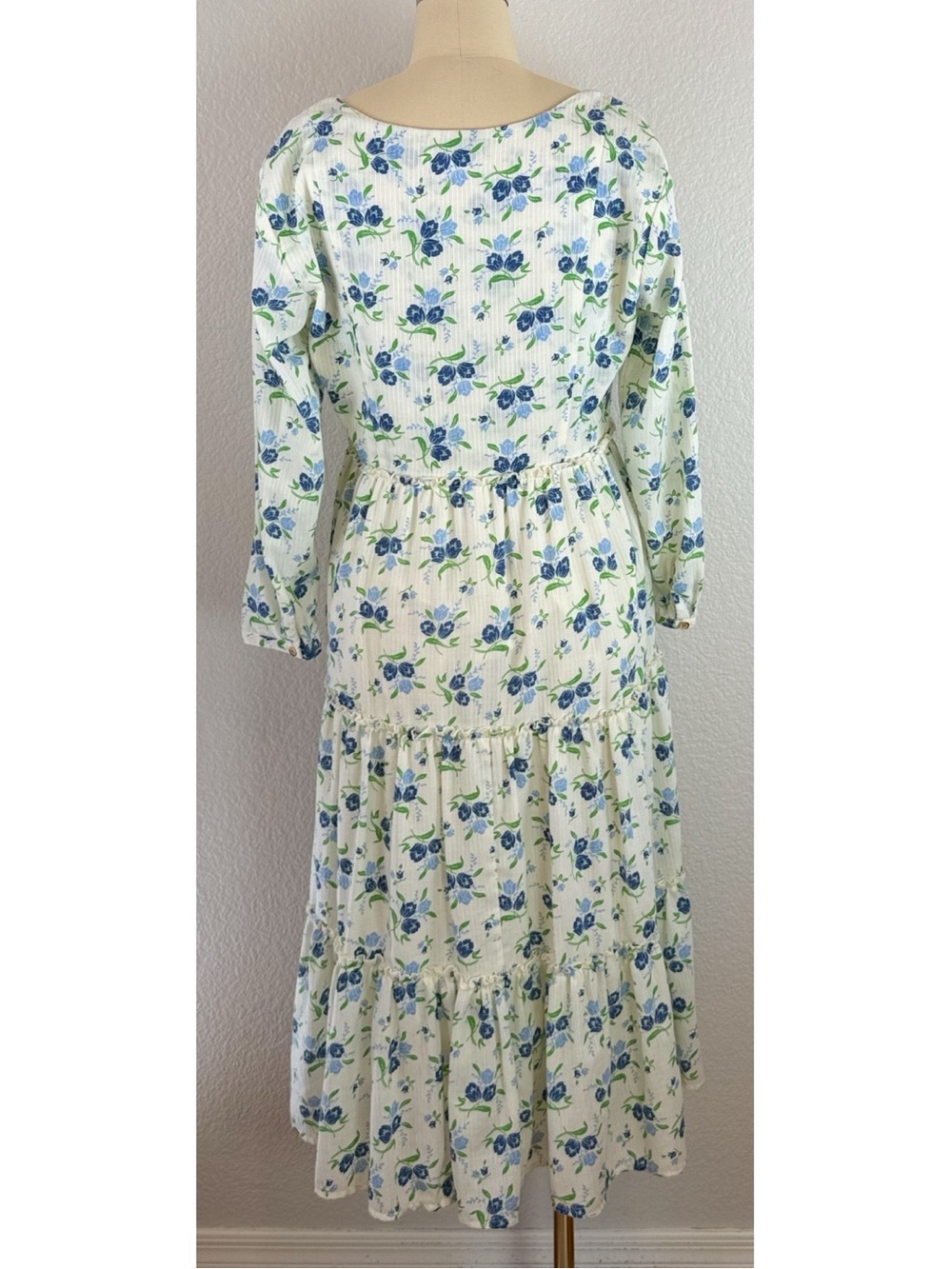 Sweet Baby Jamie Ivory Floral Print Tiered 3/4 Sleeve Midi Dress, size Large - Picture 7 of 13